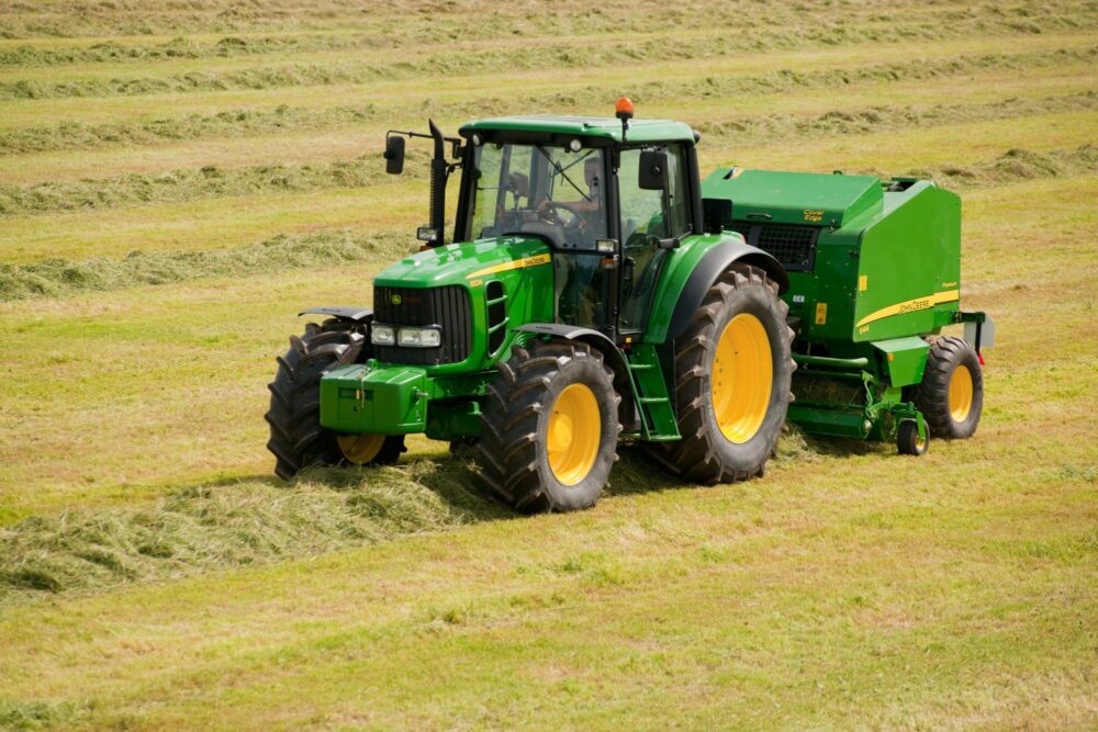 John Deere har nå traktormotorer som støtter den nye biodieselen HVO. Foto: Felleskjøpet